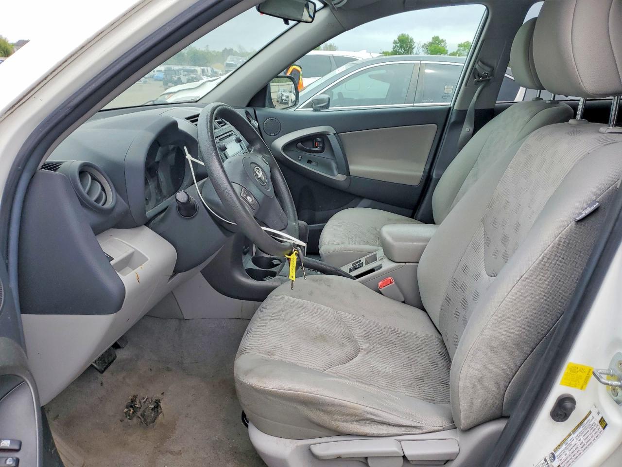 Toyota RAV4 Base