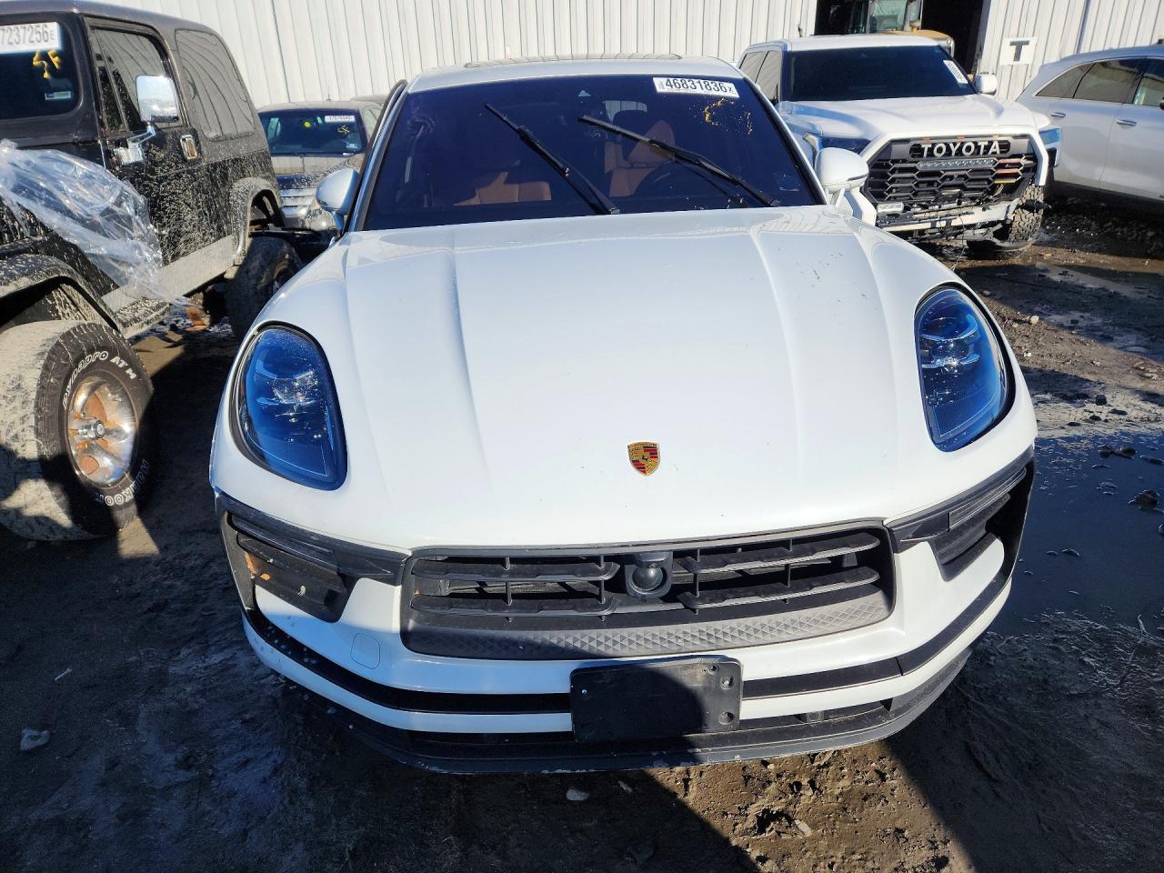 Porsche Macan Base