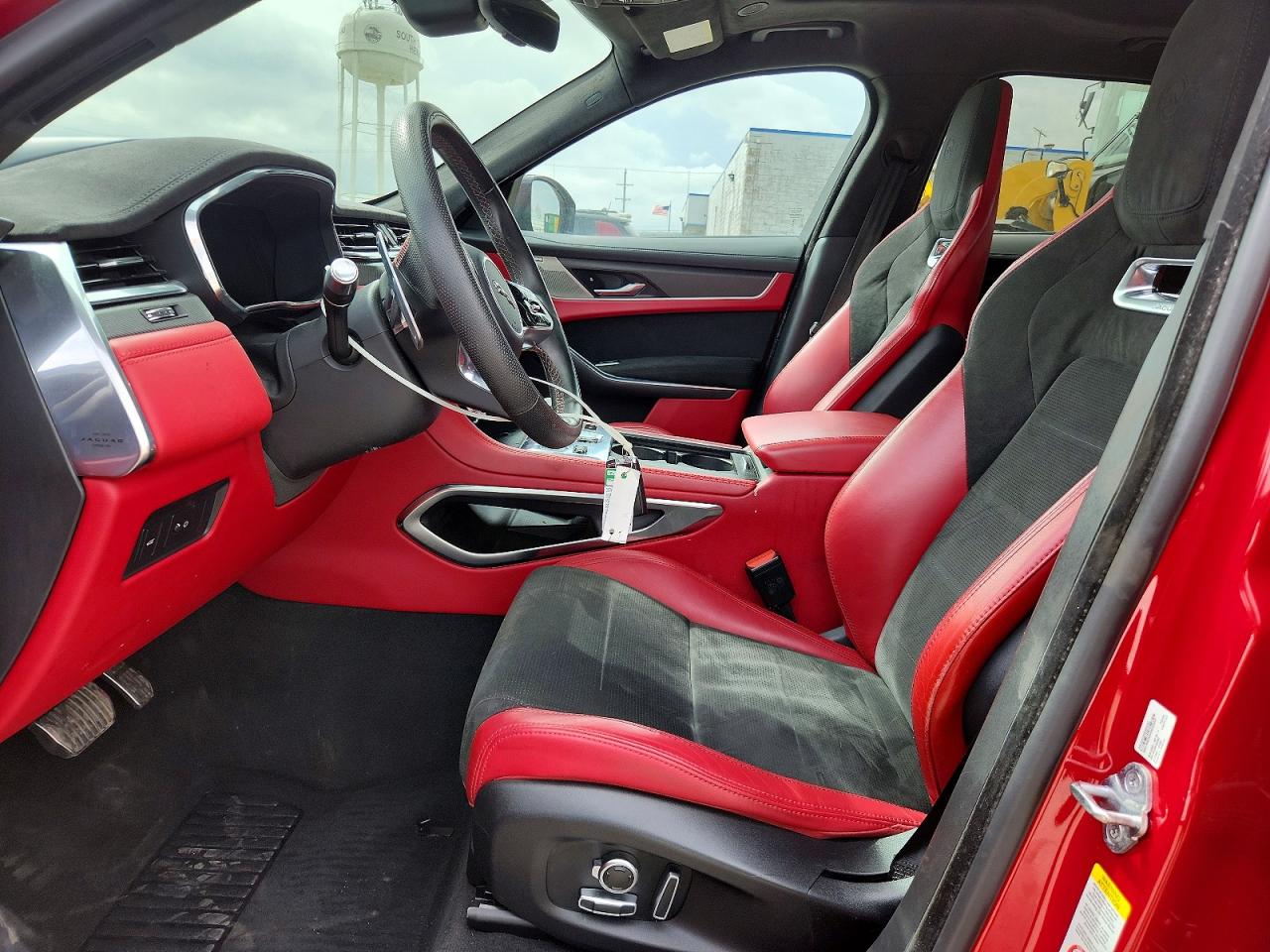 Jaguar F-PACE Svr