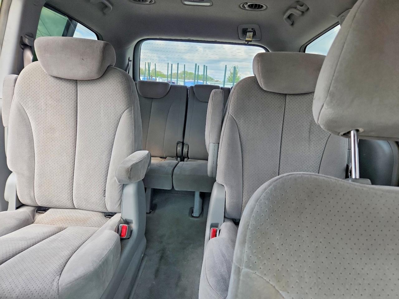 Hyundai Entourage Gls