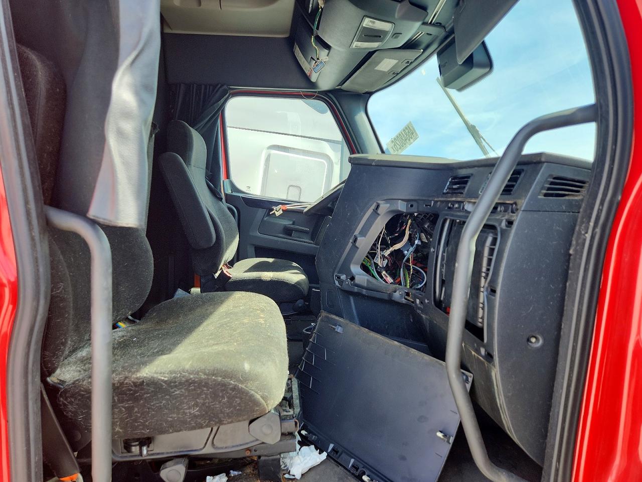 Freightliner Cascadia 126