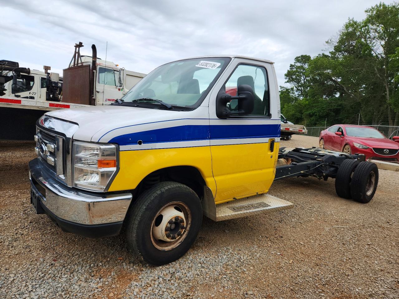 Salvage Ford Econoline Image