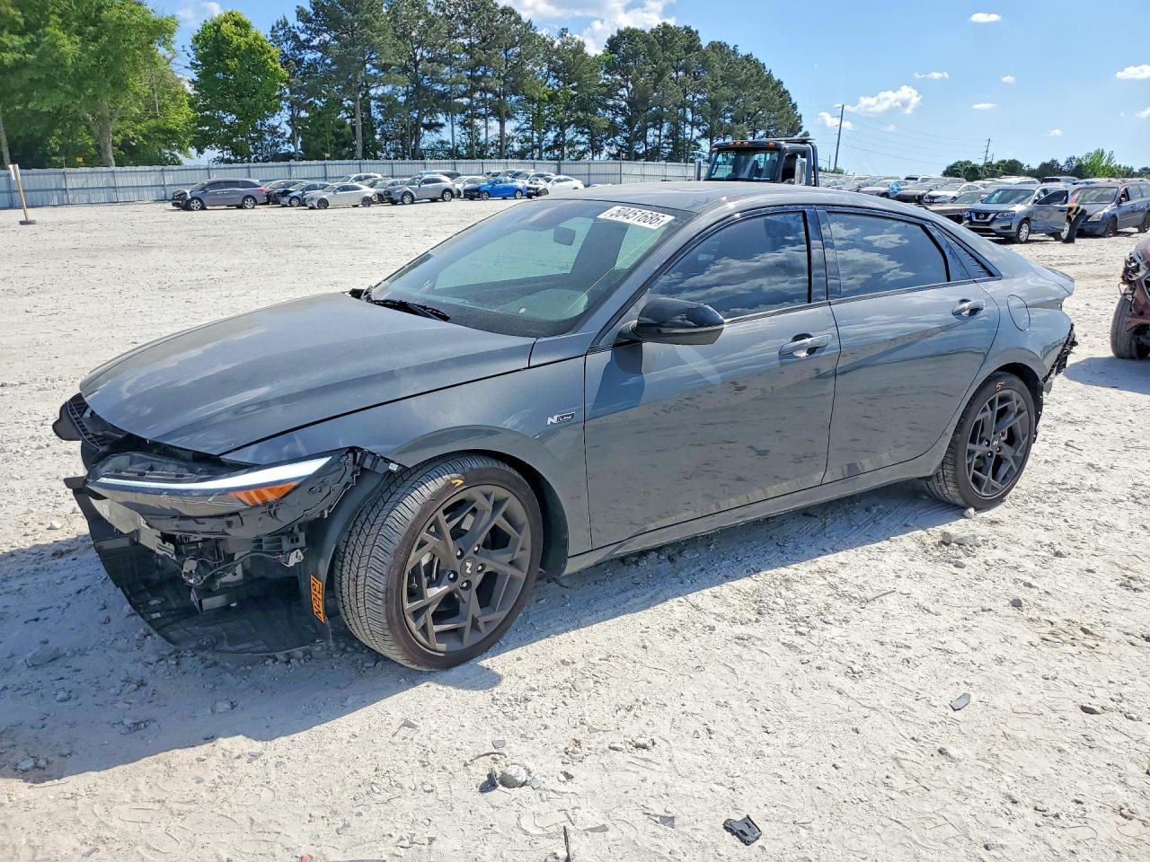 Salvage Hyundai ELANTRA Image