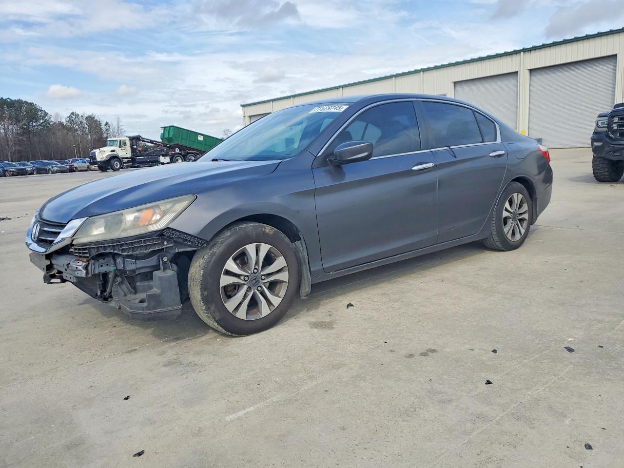 Salvage Honda Accord Image