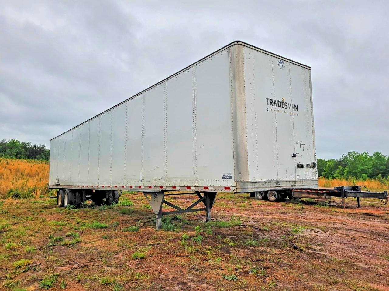 Salvage Hyundai Translead Vc2530152 Image