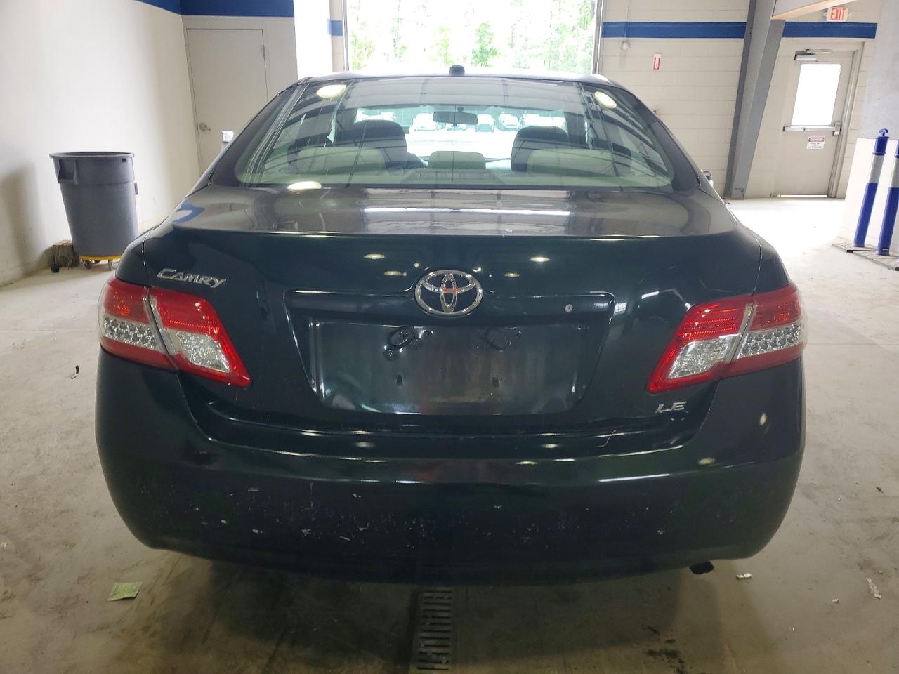 Toyota Camry Base