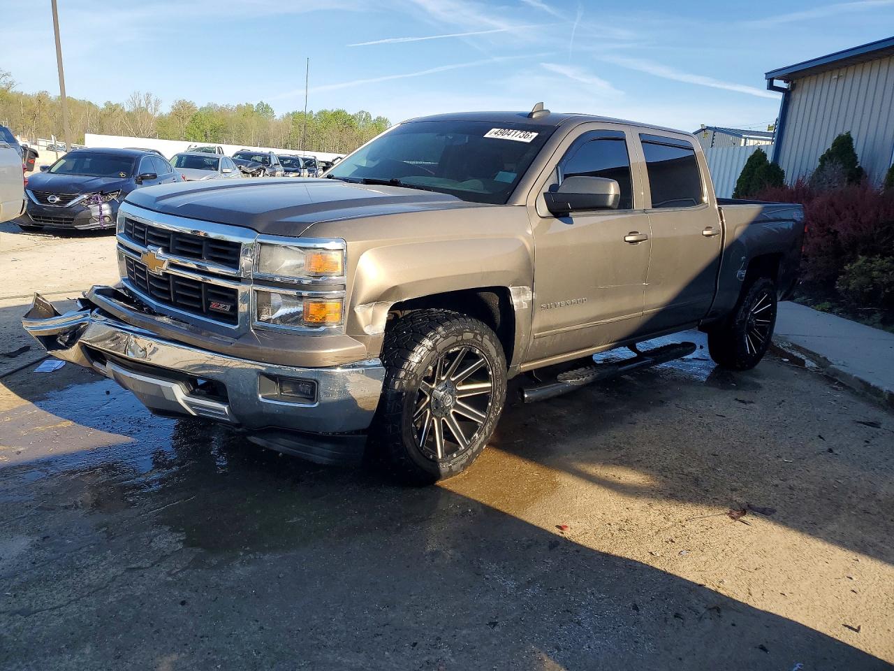 Salvage Chevrolet Silverado Image