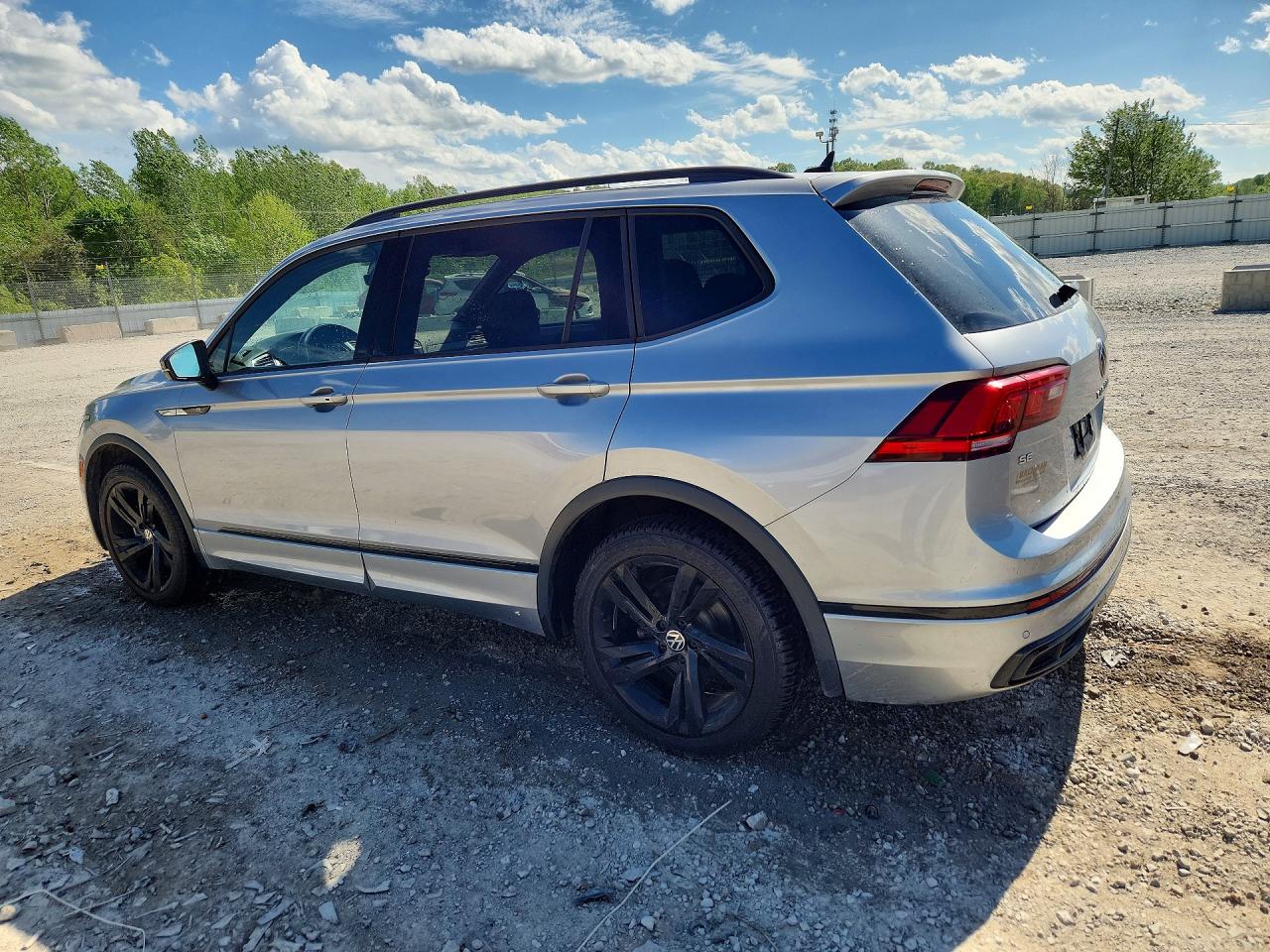 Volkswagen Tiguan S