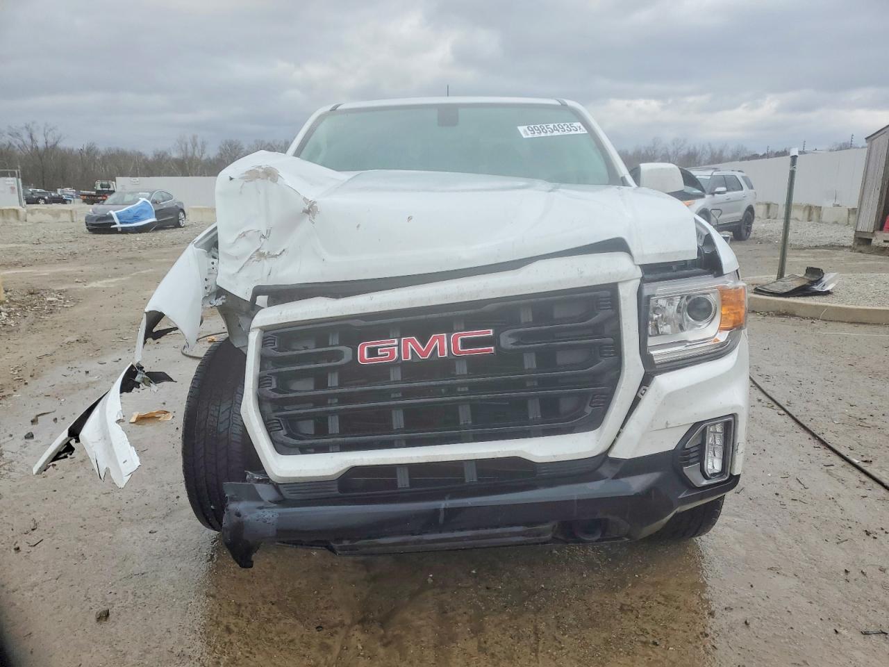 GMC Canyon Elevation