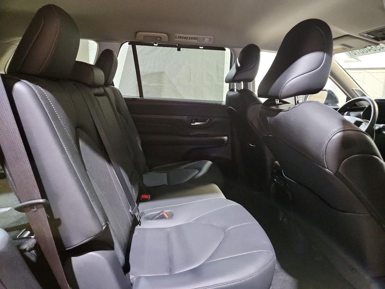 Toyota Grand High Limited
