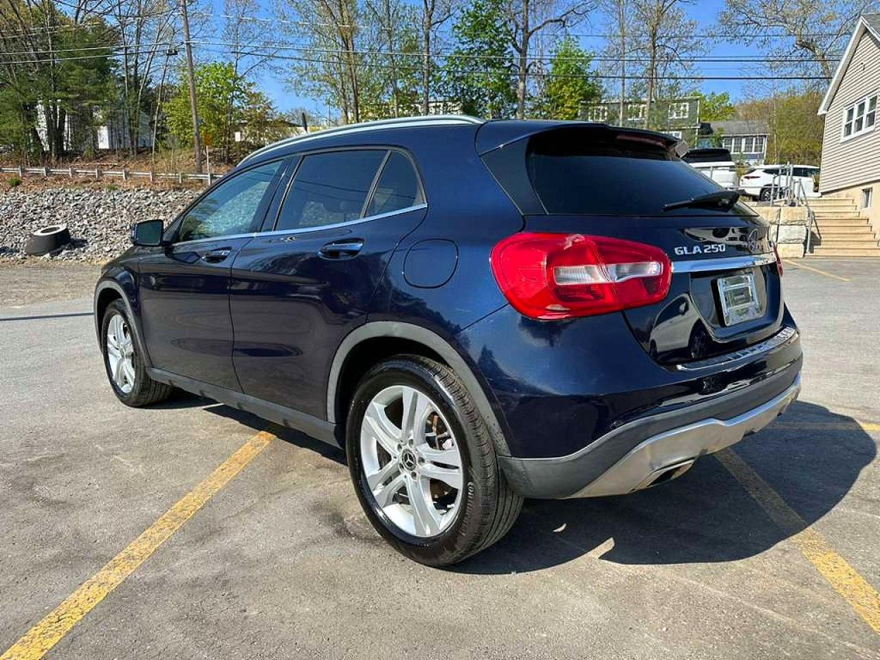 Mercedes-Benz GLA 250 4matic