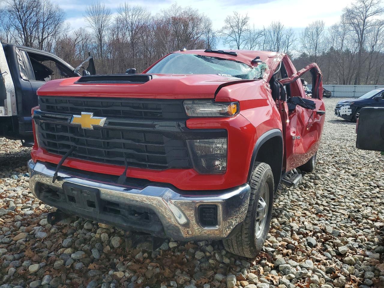 Salvage Chevrolet Silverado Image
