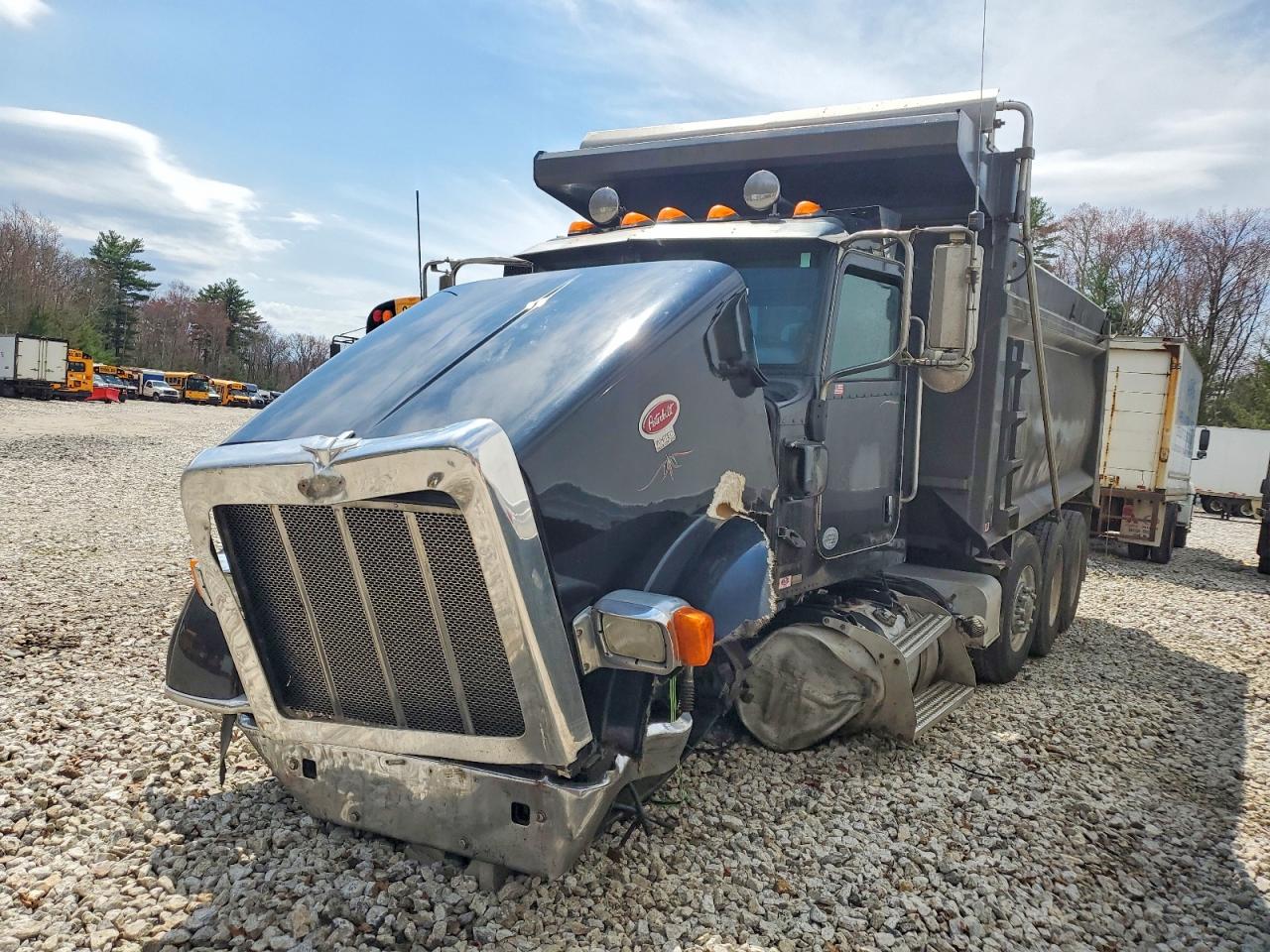Peterbilt 365