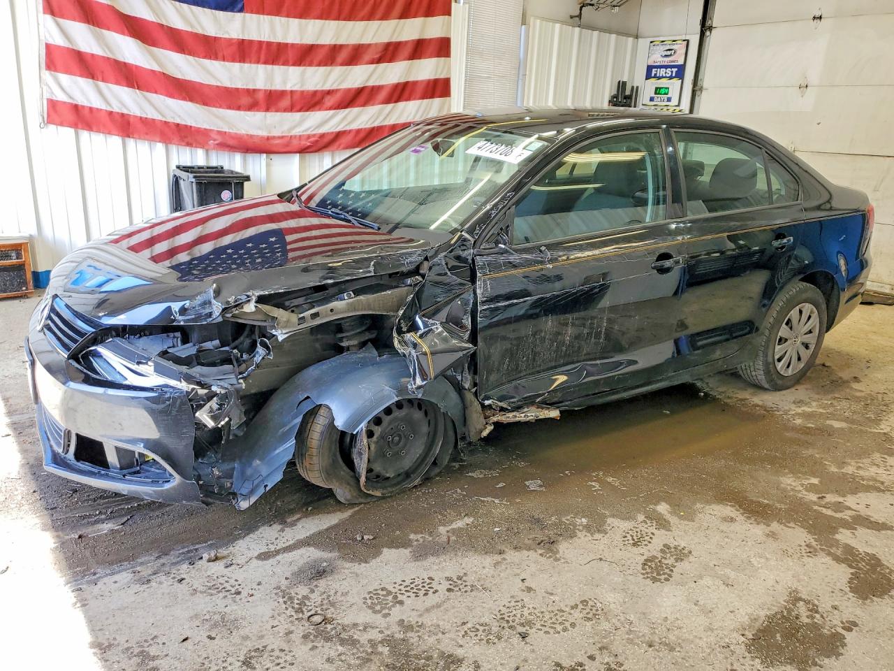 Salvage Volkswagen Jetta Image