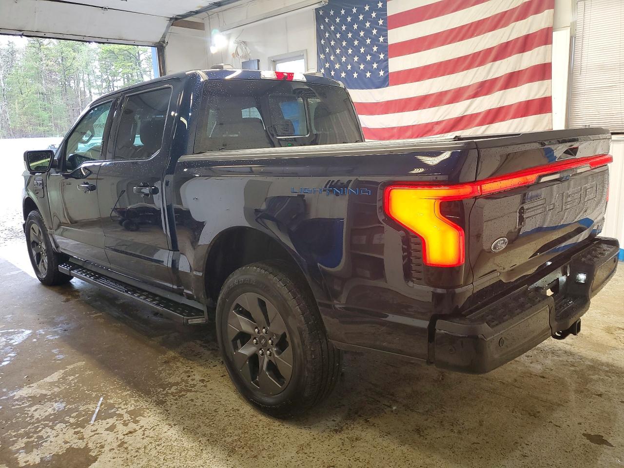 Ford F-150 Lightning Pro