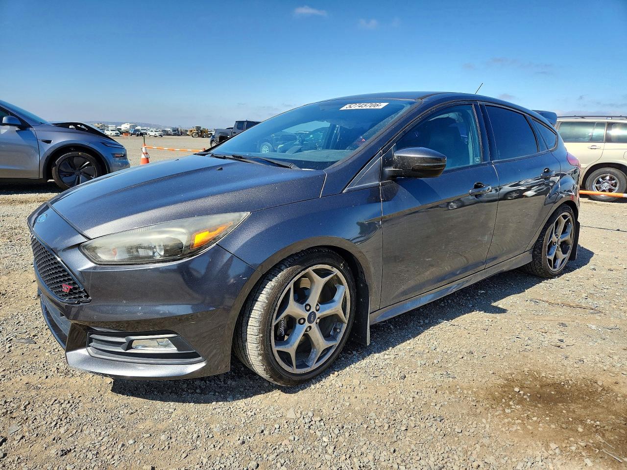 Salvage Ford Focus Image