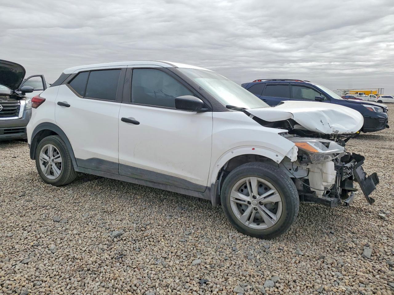Nissan Kicks S