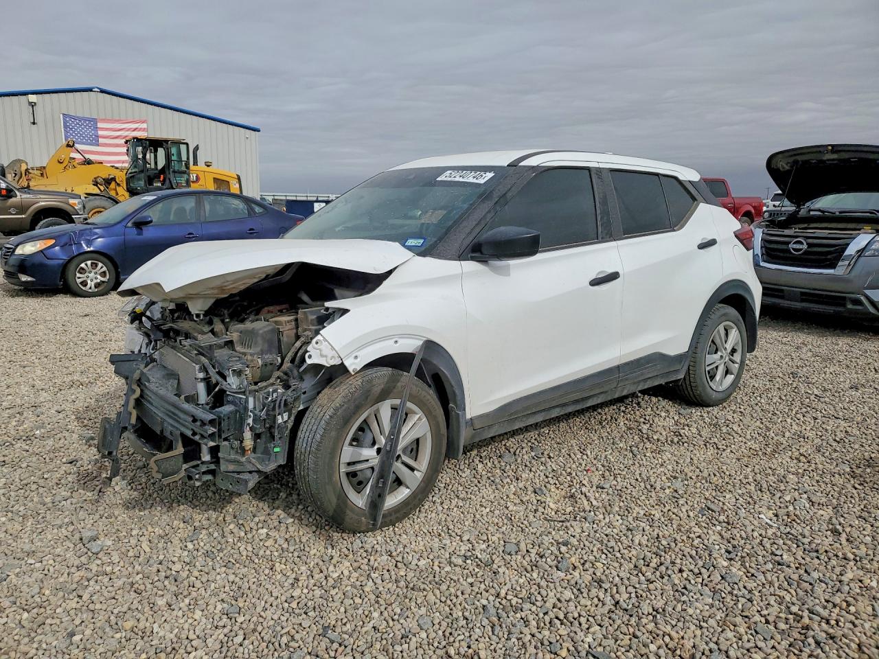 Salvage Nissan Kicks Image