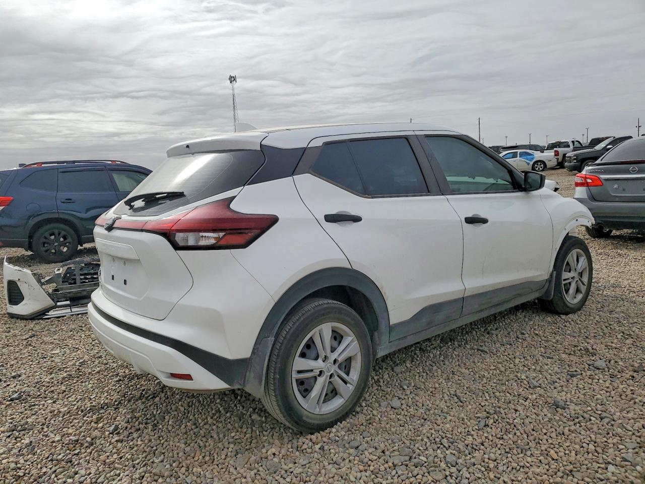 Nissan Kicks S