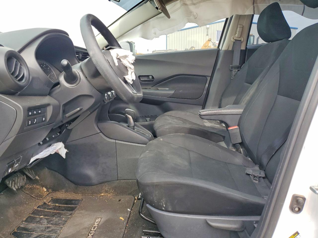 Nissan Kicks S