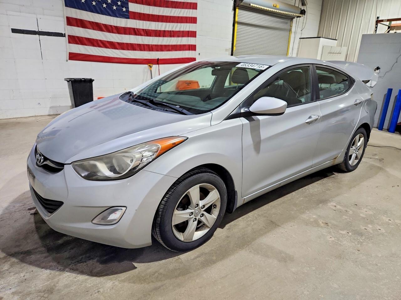 Salvage Hyundai ELANTRA Image