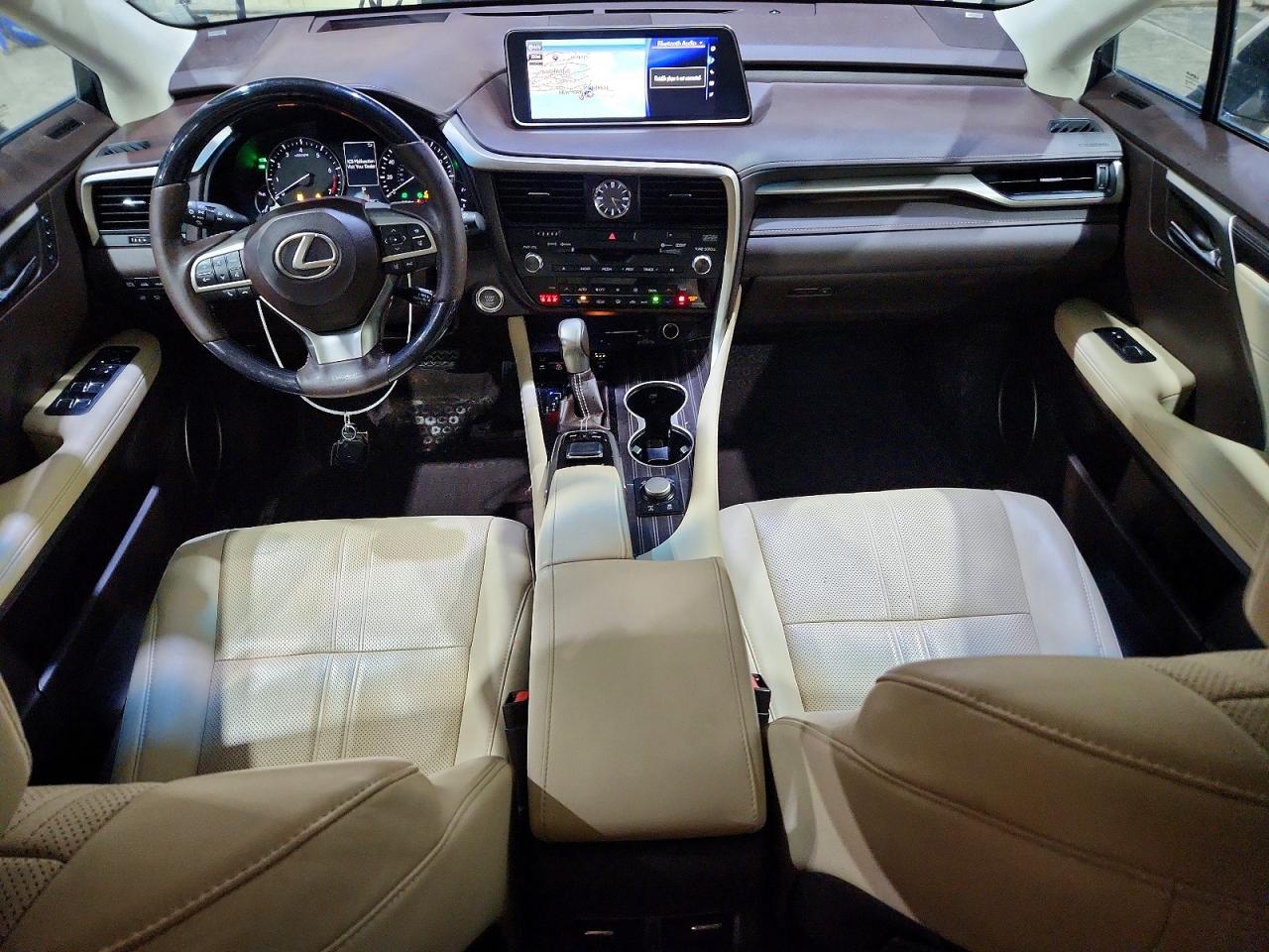 Lexus RX Base