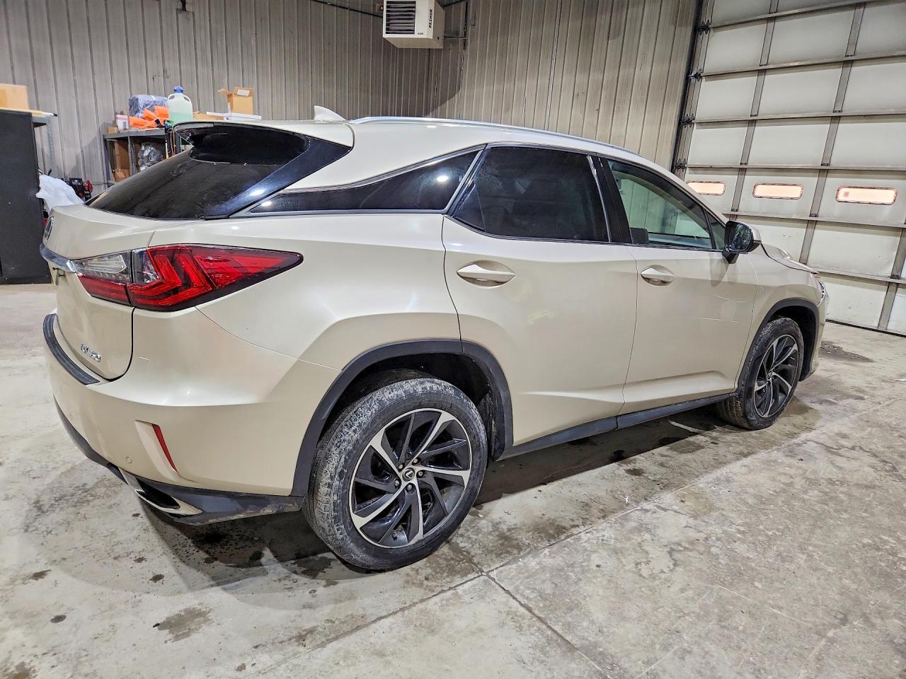Lexus RX Base