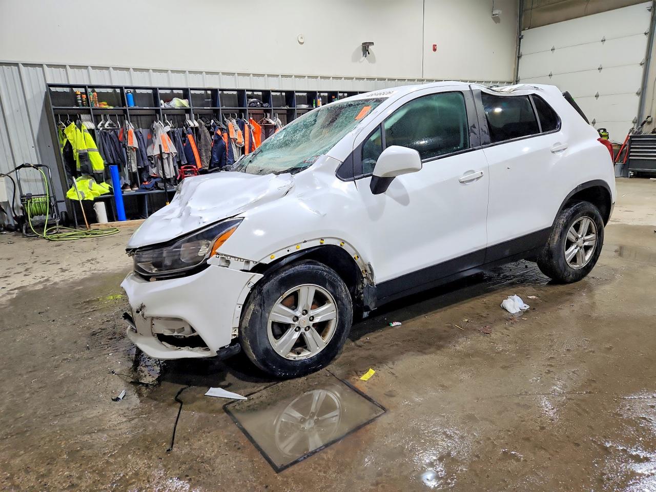 Salvage Chevrolet Trax Image