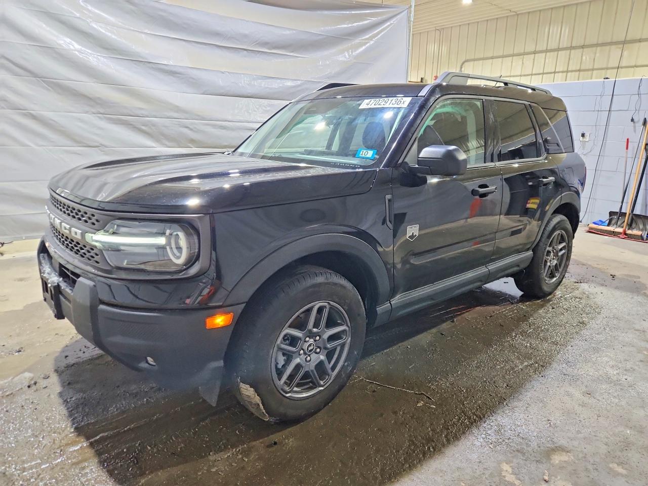 Salvage Ford Bronco Image