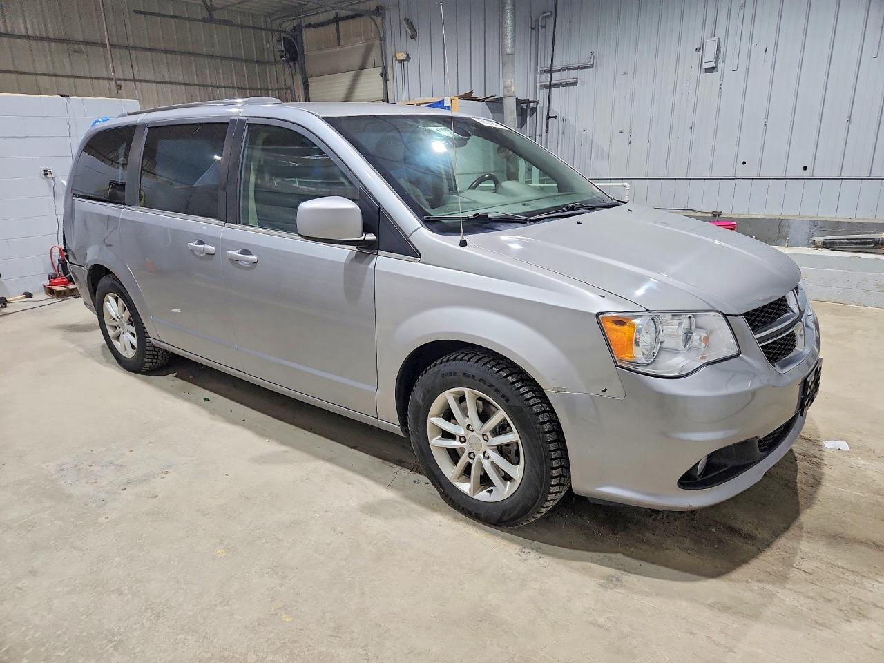 Dodge Caravan Sxt