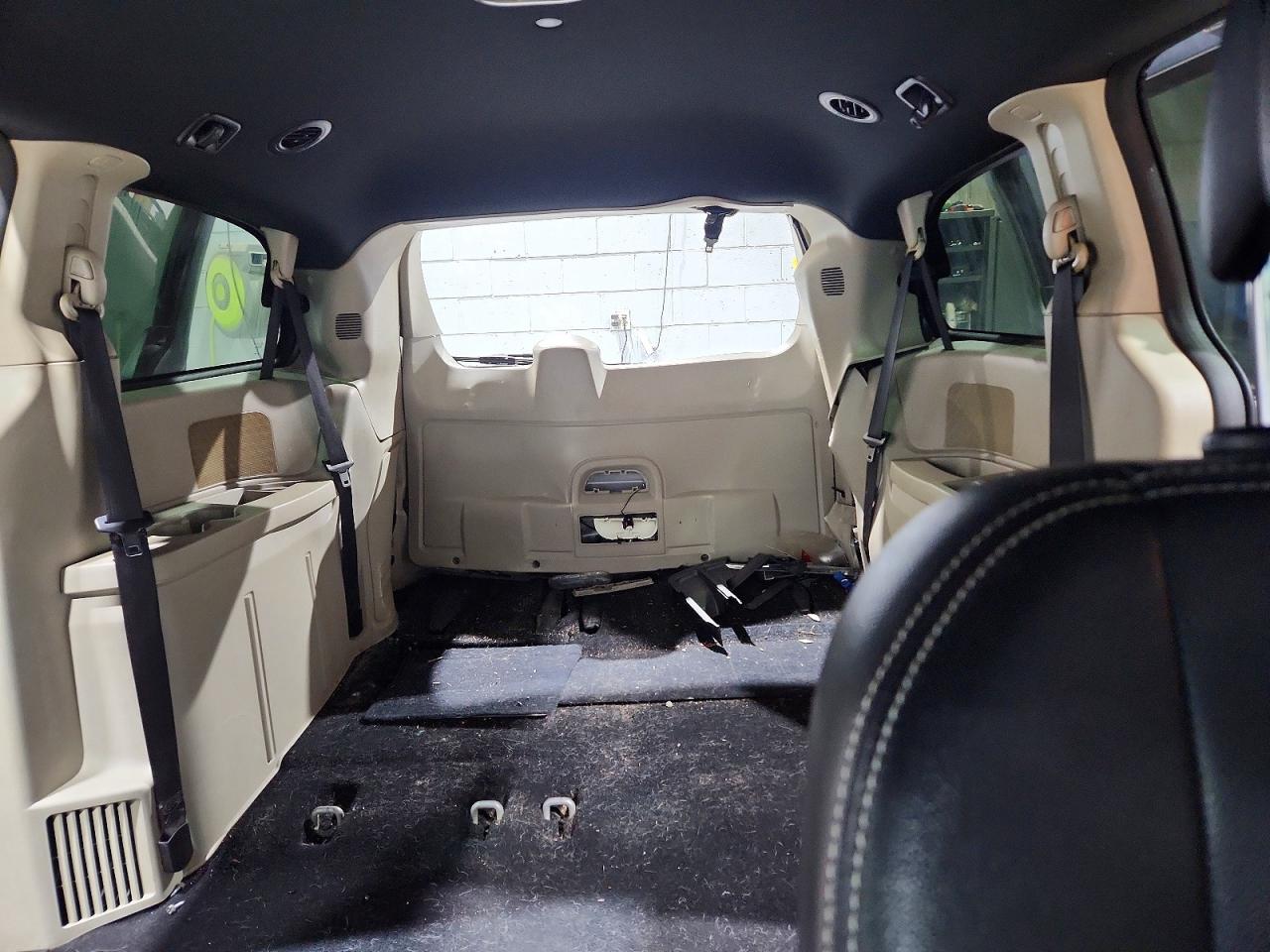 Dodge Caravan Sxt