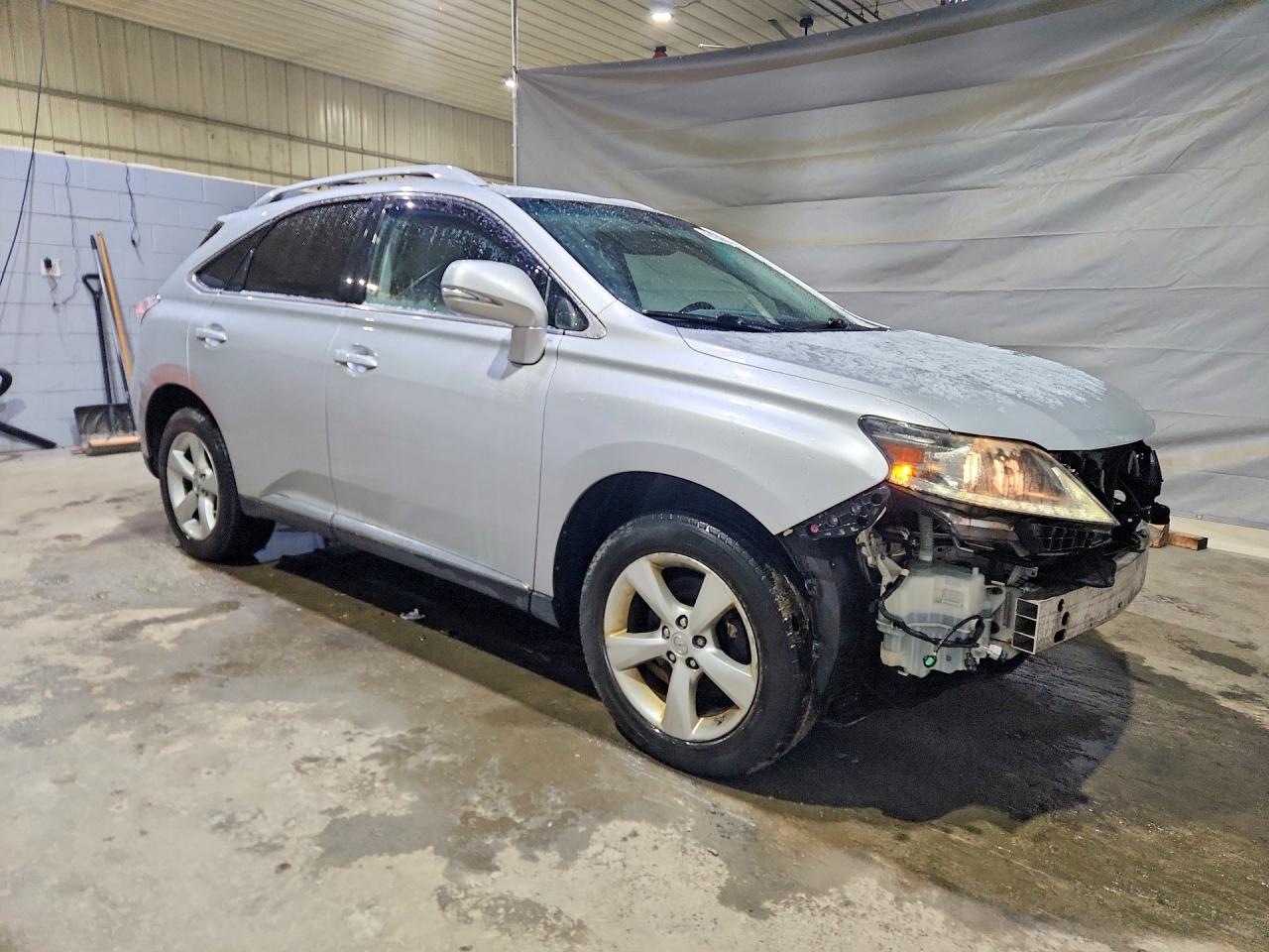 Lexus RX Base
