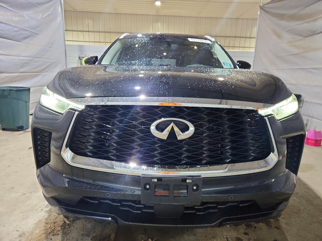 INFINITI Qx Luxe