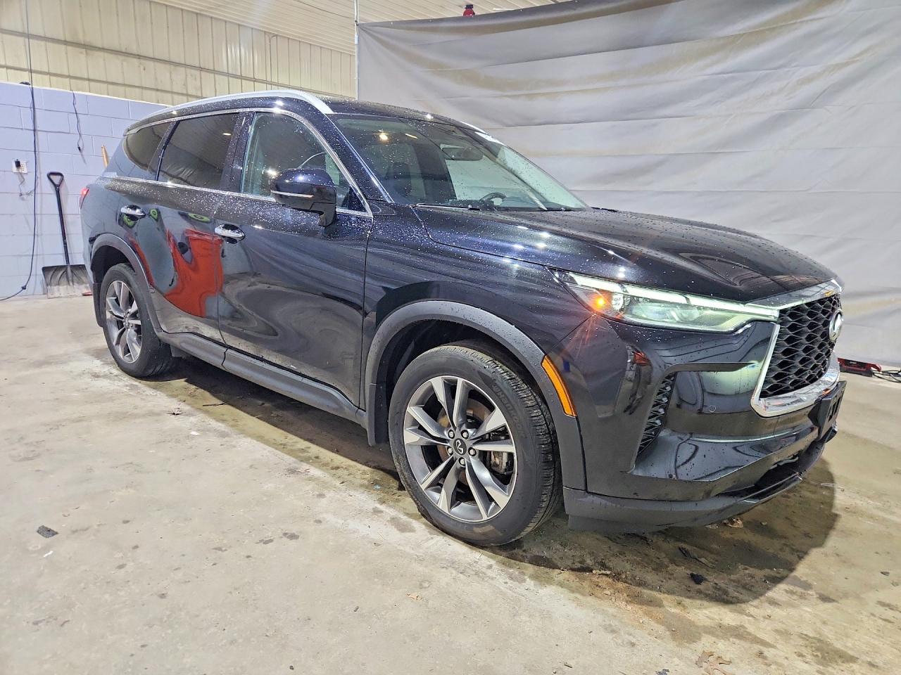 INFINITI Qx Luxe