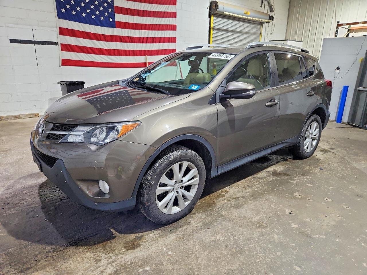 Salvage Toyota RAV4 Image