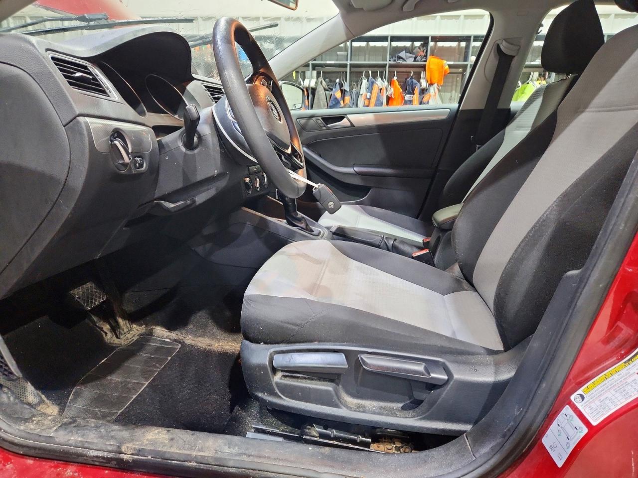 Volkswagen Jetta S