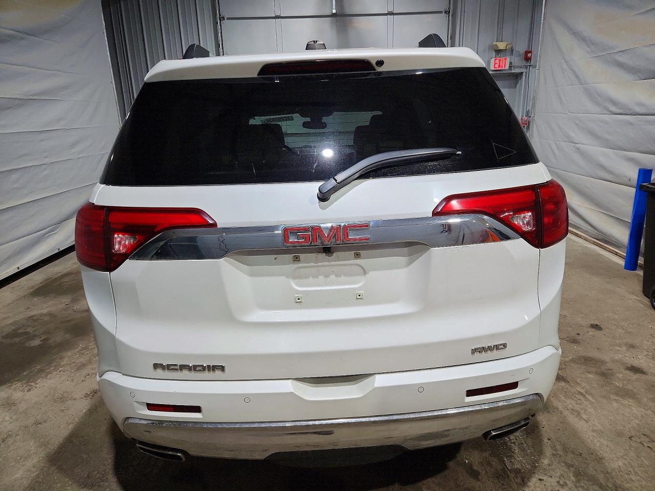 GMC Acadia Denali