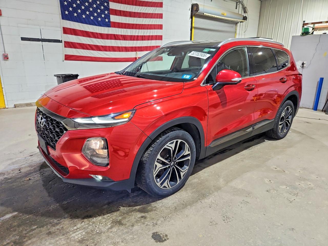 Salvage Hyundai SANTA FE Image