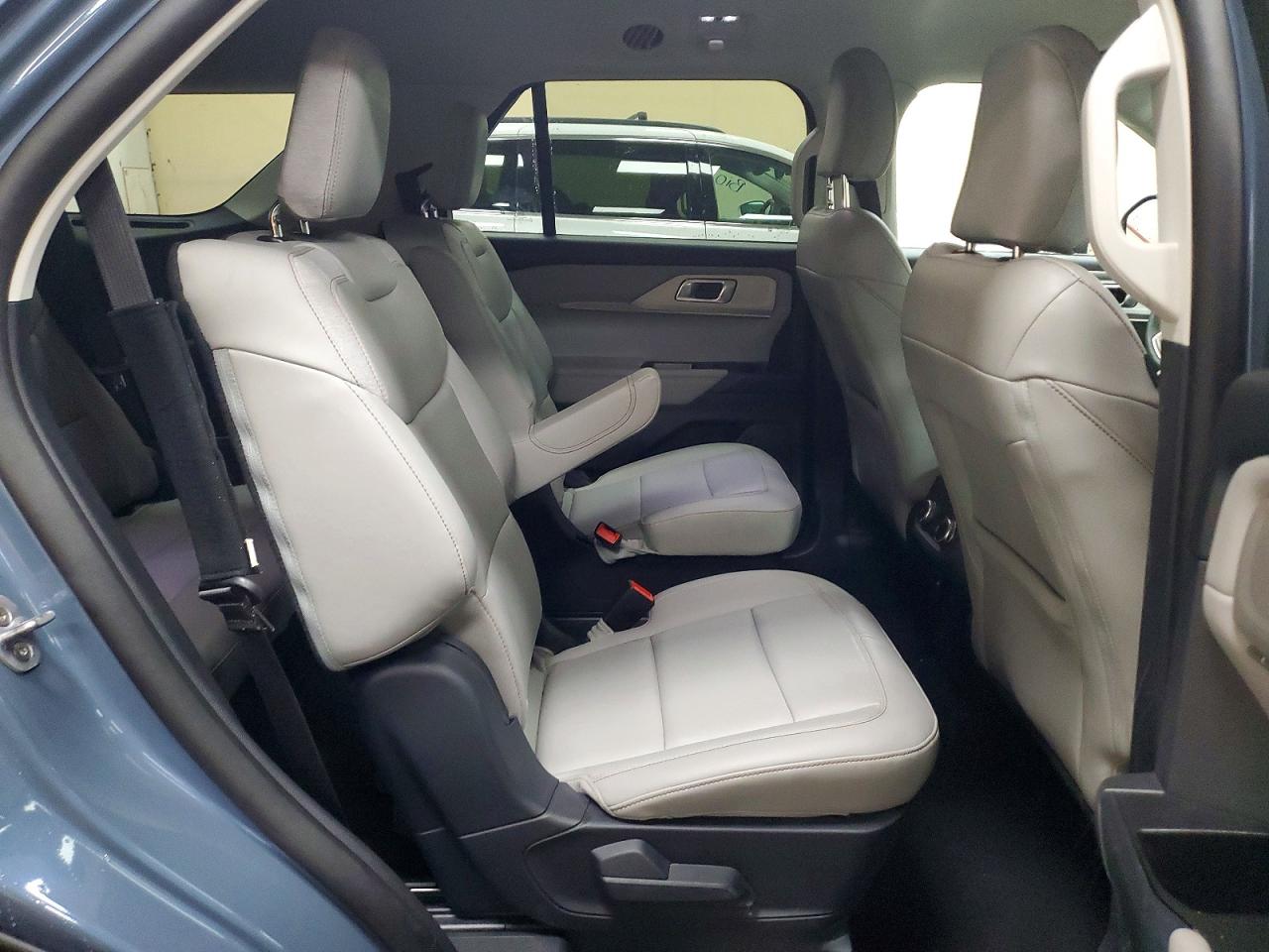 Ford Explorer Active