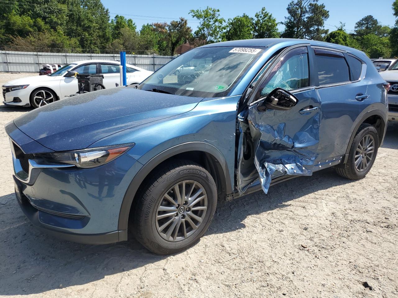 Salvage Mazda Cx Image