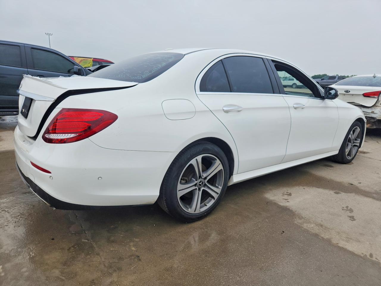 Mercedes-Benz E-Class 300