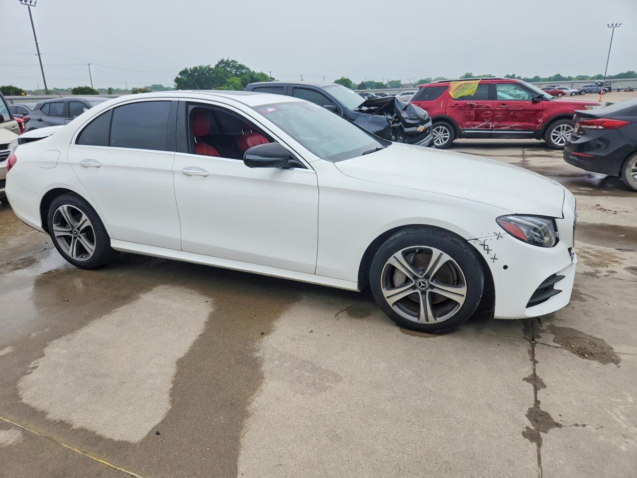 Mercedes-Benz E-Class 300