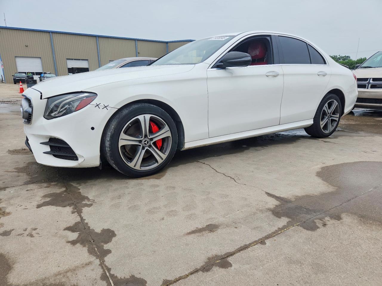 Salvage Mercedes-Benz E-Class Image