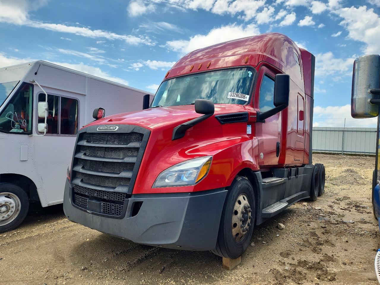 Freigliner Cascadia 126