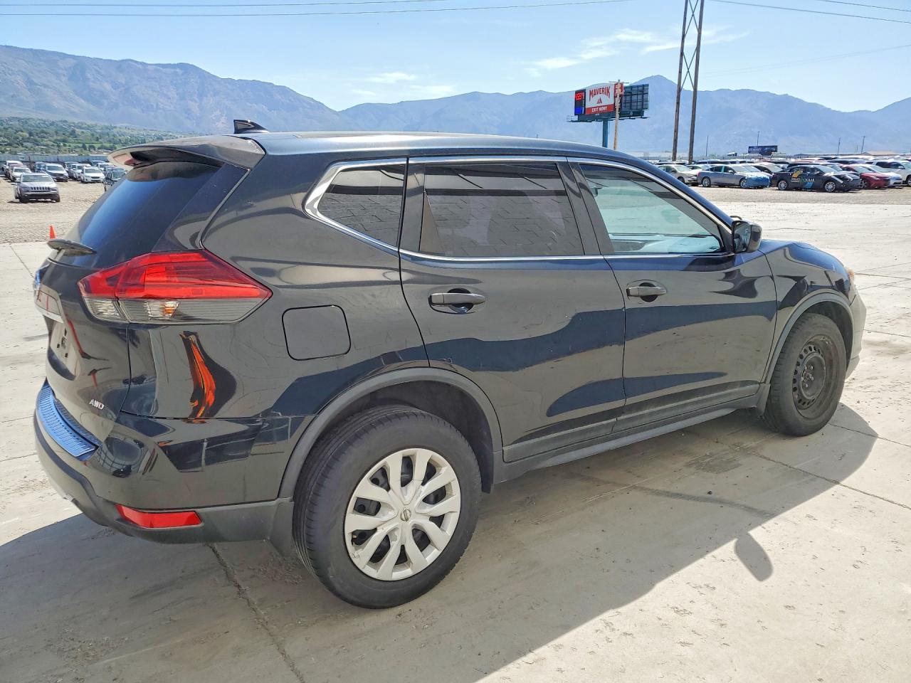 Nissan Rogue S