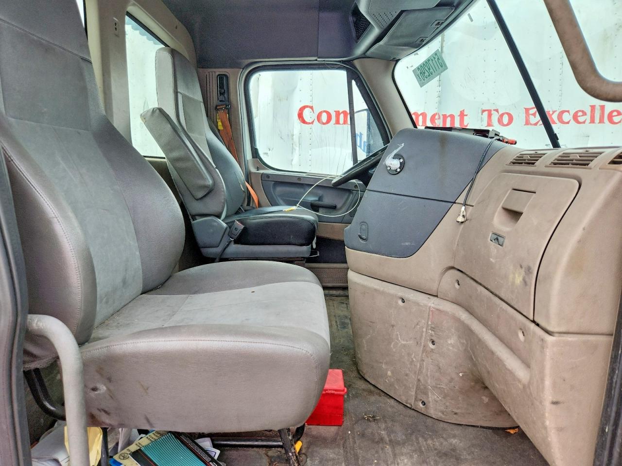 Freightliner Cascadia 113