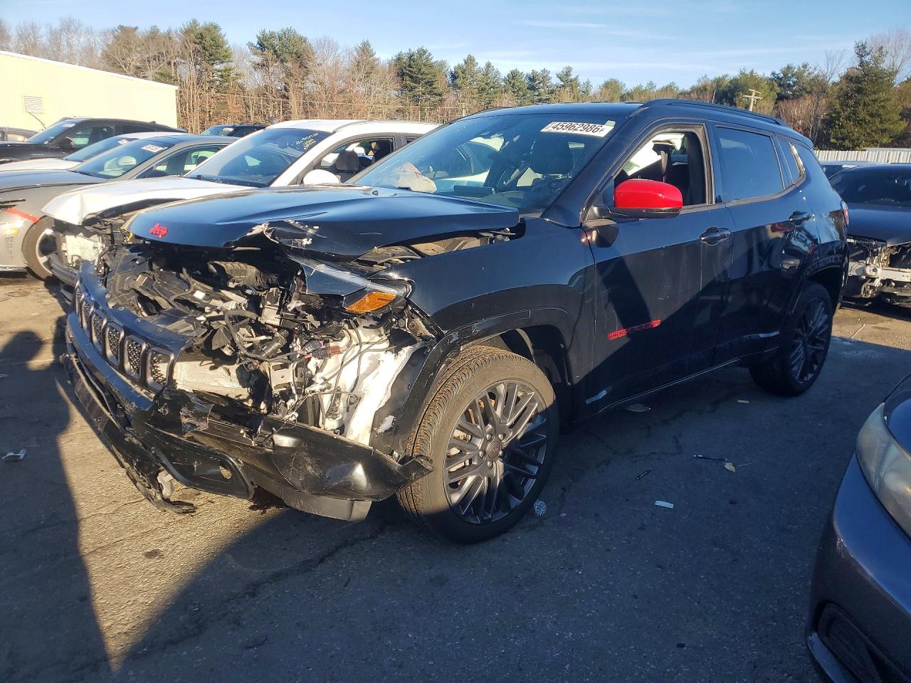 Salvage Jeep Compass Image