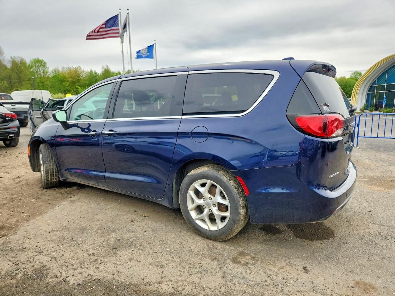 Chrysler Pacifica Touring L