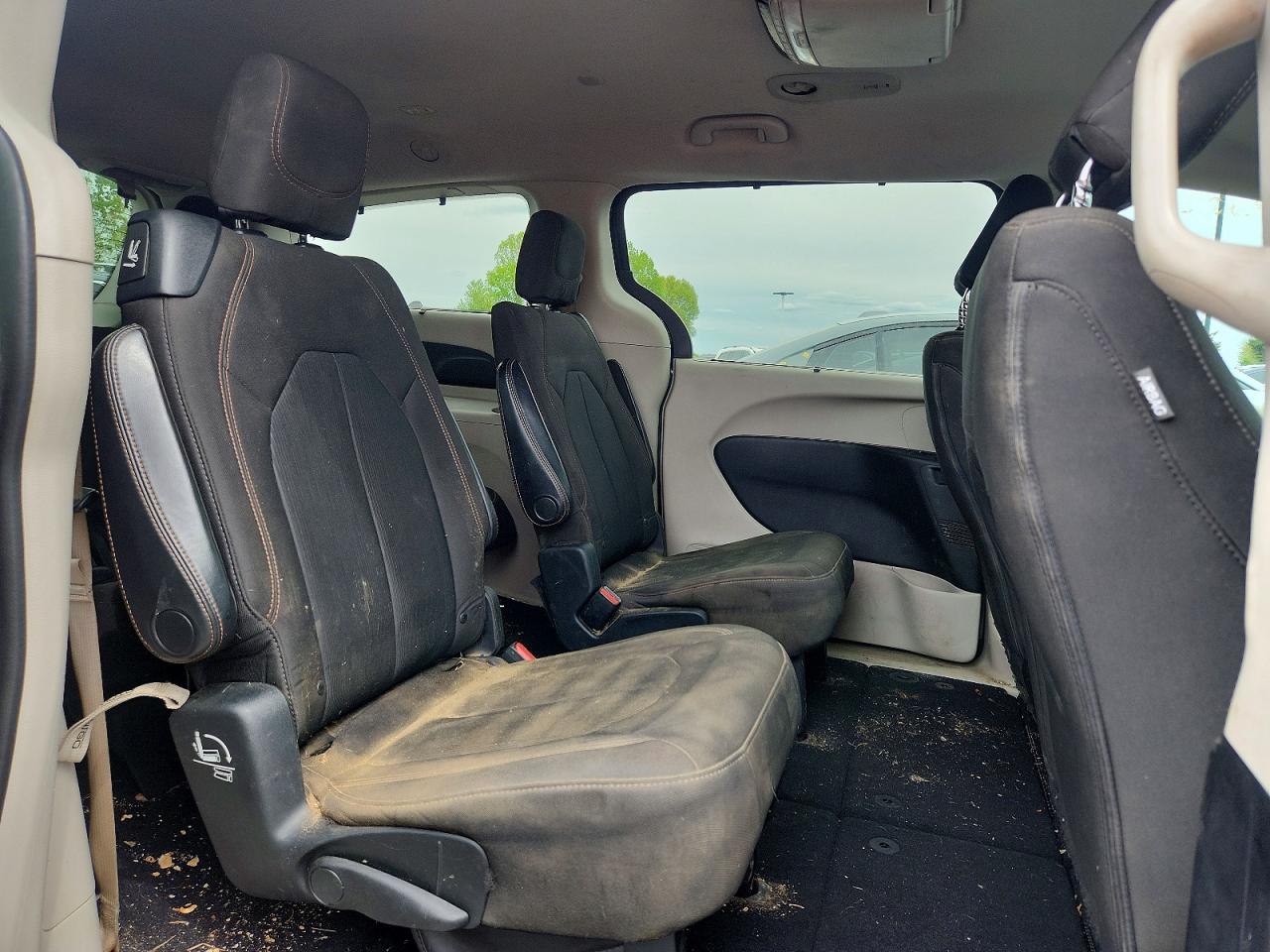 Chrysler Pacifica Touring L