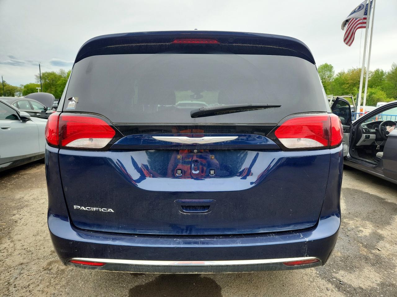 Chrysler Pacifica Touring L